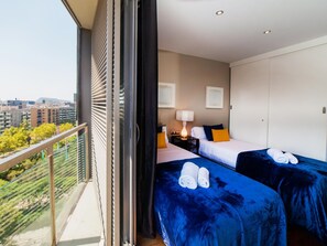 4 chambres, coffres-forts dans les chambres, fer et planche Ă repasser