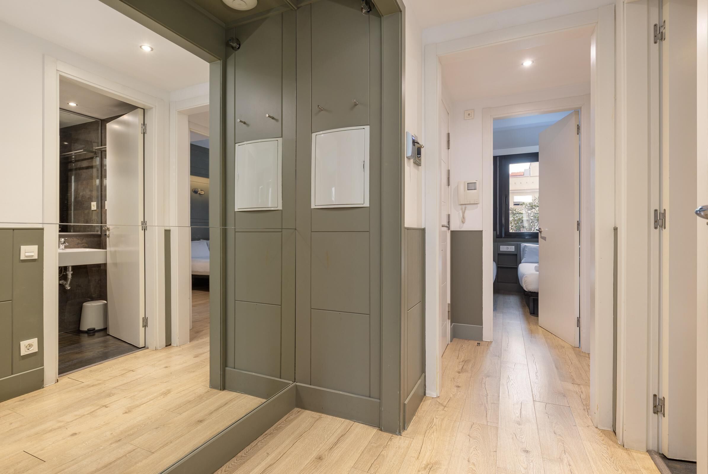 2 habitaciones y caja de seguridad en la habitación 