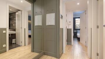 2 bedrooms, in-room safe, iron/ironing board, travel crib