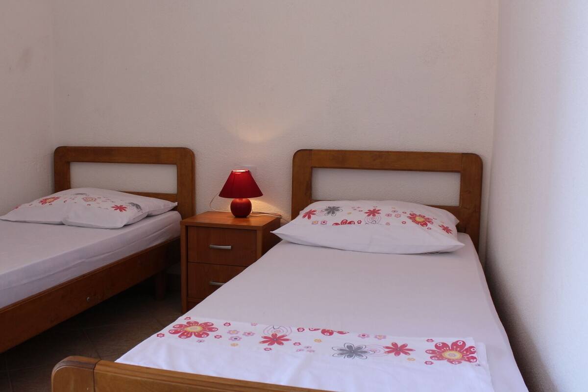 Family Apartment (3) | 2 bedrooms, free WiFi