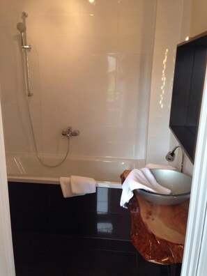 Shower, towels - Art-Hüs (Sylt)