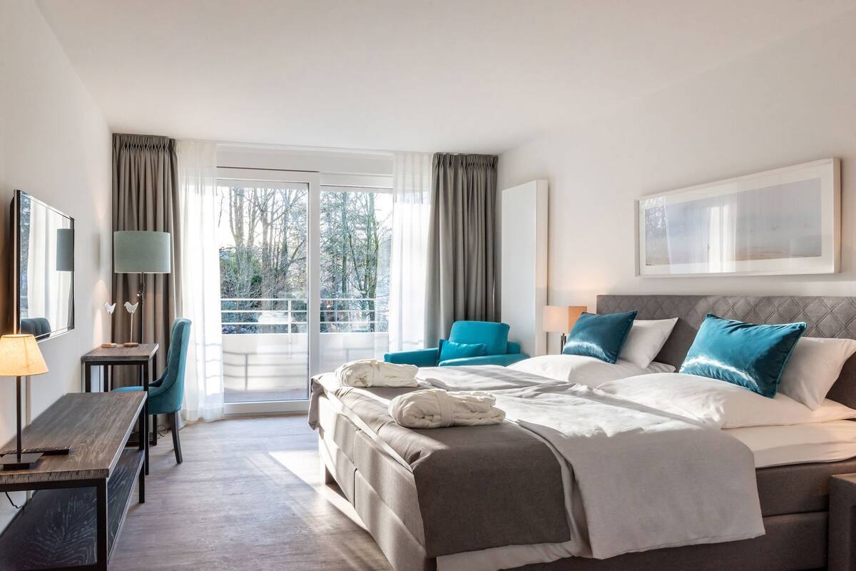 In-room safe, blackout drapes, cribs/infant beds, free WiFi