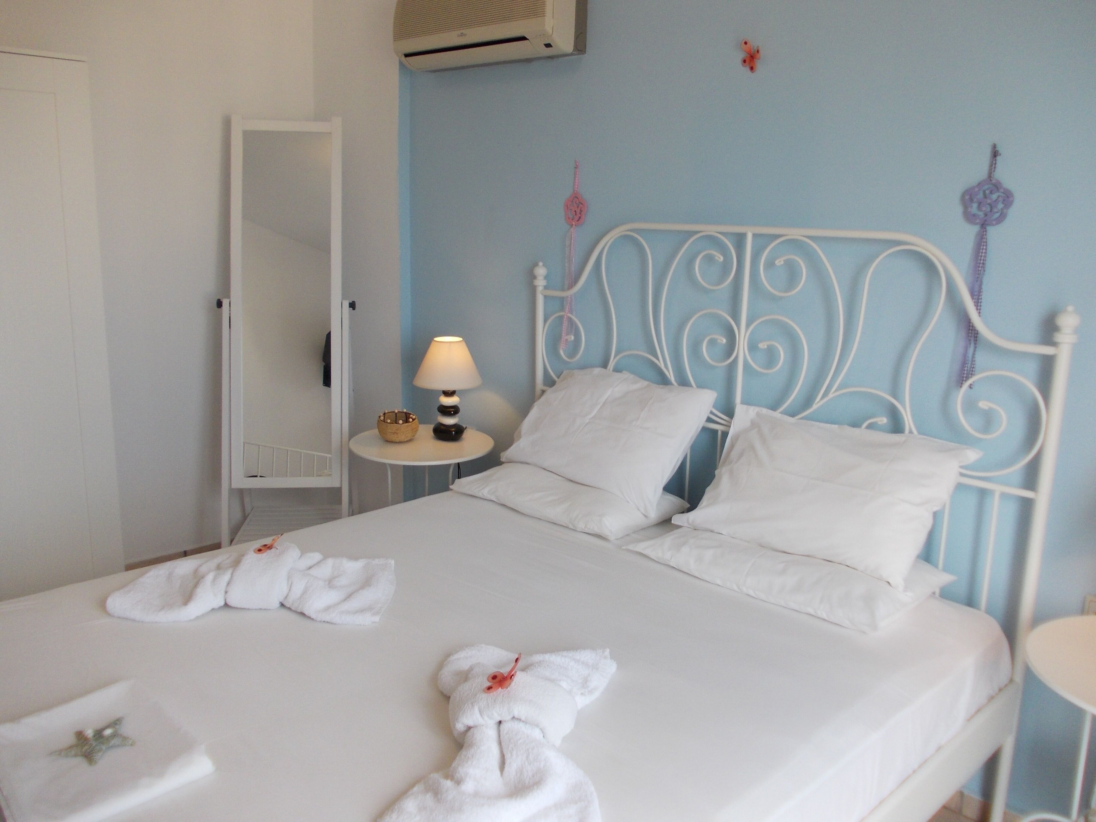 Studio, Sea View (Double) | Minibar, in-room safe, soundproofing, iron/ironing board