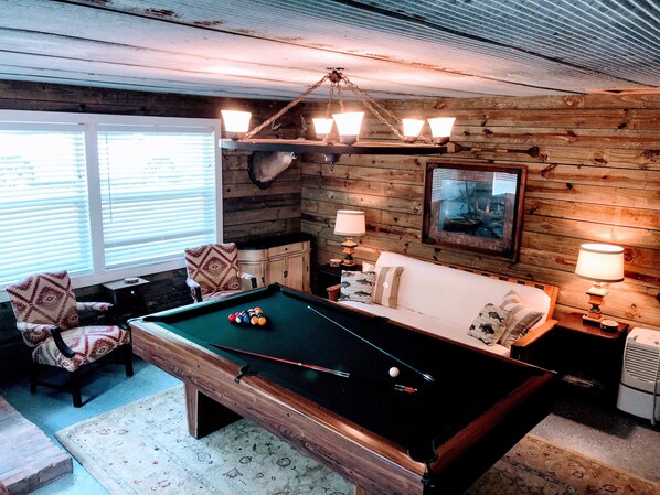 Smart TV, video games, DVD player, ping pong