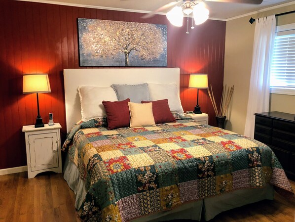 2 bedrooms, iron/ironing board, travel cot, free WiFi