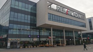 Exterior - Modern apartment for trade fair visits and business vacation rentals (Trudering-Riem)