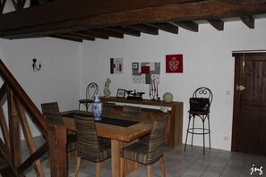 In-room dining - Le Clos Gaxen (La Bastide-Clairence)