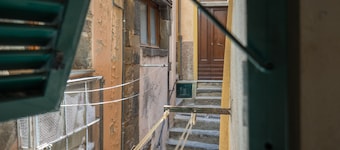Rundanina Village Life Studio