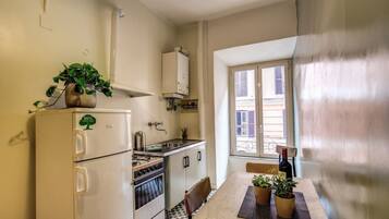 Appartamento, 2 camere da letto | Angolo cottura privato | Frigorifero con congelatore, forno, piano cottura, lavastoviglie