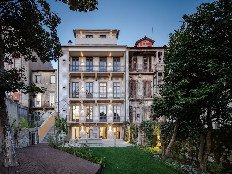 Fachada de la propiedad