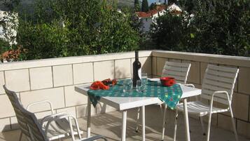 Apartment, 2 Bedrooms, Terrace, City View | Terrace/patio