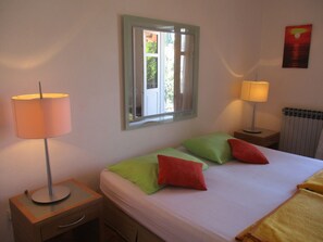 Apartment, 2 Bedrooms, Terrace, City View | Desk, iron/ironing board, free WiFi, bed sheets - Apartments And Rooms Artemida (Dubrovnik)