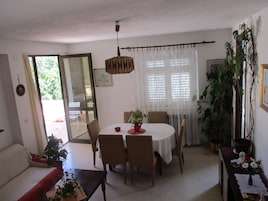 Apartamento, 2 quartos, terraço, vista para a cidade | Área de estar