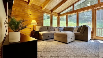 Smart-TV, DVD-Player, Bücher