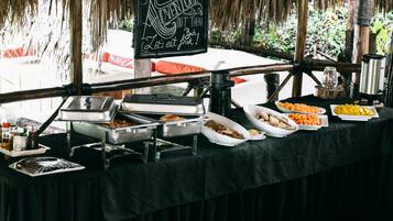 Petit déjeuner composé de spécialités régionales compris tous les jours