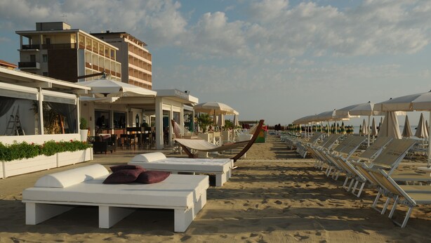 Unclassified image, 1 of 38, button - Color Palace Lido Family Village (Ravenna)