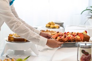 Breakfast buffet - Color Palace Lido Family Village (Ravenna)