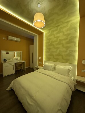Comfort Double Room | Premium bedding, minibar, desk, free WiFi - ALBON Park (Berat)