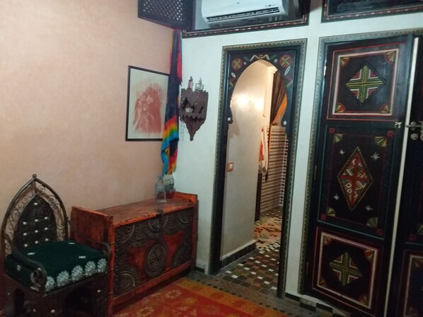 Double Room (Zewak) | Minibar, desk, iron/ironing board, free WiFi - Riad Makene Mouchkill (Marrakech)
