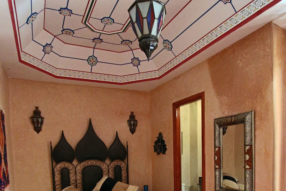 Double Room (Dades) | Minibar, desk, iron/ironing board, free WiFi