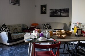 Free daily self-service breakfast  - R&B A due passi dal Lumière (Bologna)