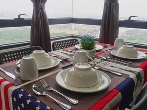 In-room dining - Woodsbury Suite by Homez Suite (Butterworth)