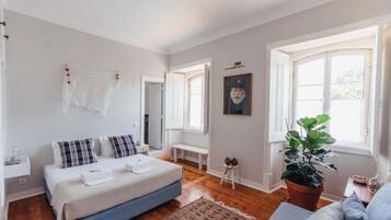 Quarto Superior | Down duvets, memory-foam beds, in-room safe, individually furnished