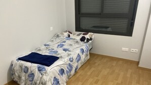 Economy Room, Shared Bathroom - Hidalmen LA PESETA (Madrid)