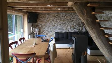 Exclusive Cottage, Private Bathroom, Mountain View | Interior