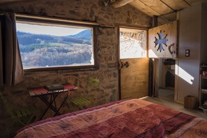 Exclusive Cabin, Ensuite, Mountain View | Interior