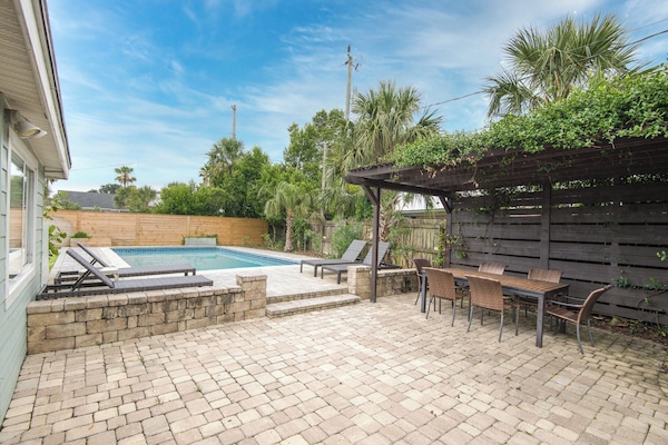 Outdoor pool, a heated pool