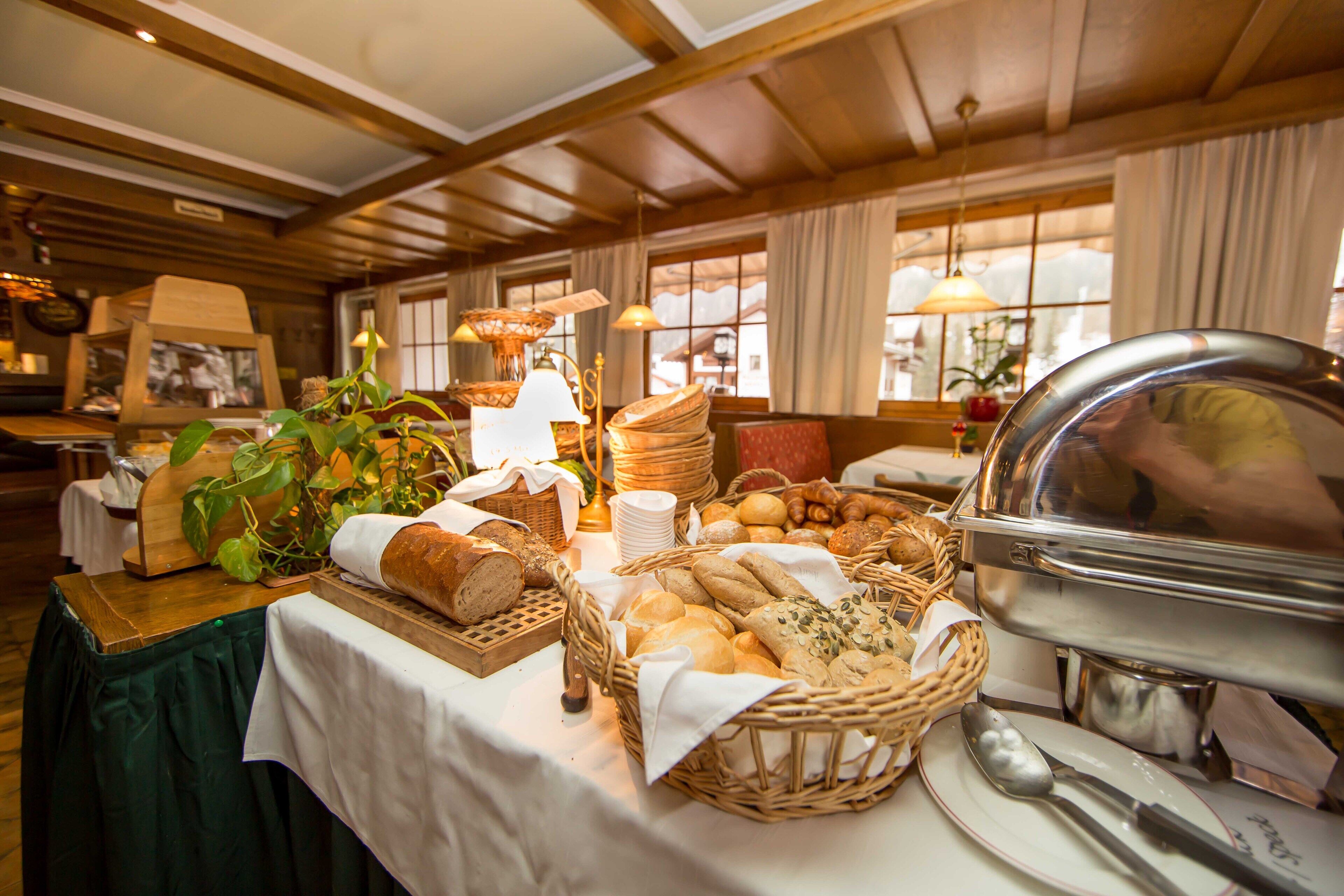 Daily buffet breakfast (CHF 22 per person)