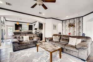 スマートテレビ、書斎 / ワークスペース