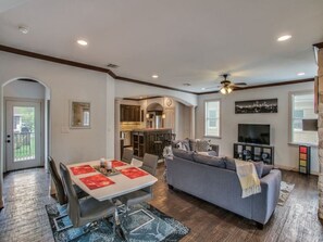 スマートテレビ、書斎 / ワークスペース