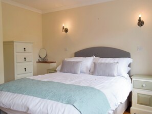 3 chambres, Wi-Fi gratuit, draps fournis