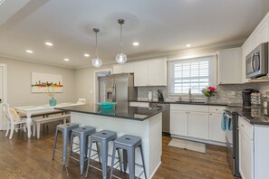 Fridge, microwave, oven, stovetop - 4 mi. to Broadway and Opry, Hot Tub, Private Courtyard, Gameroom, No Step Entry (Nashville)