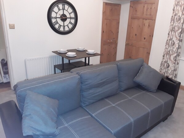 Apartment, Ensuite | Lounge