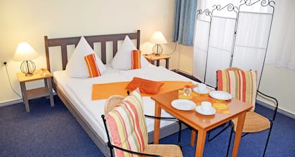 Budgetzimmer mit Dusche/WC auf dem Flur 26 - Wilhelms Hostel im Ostseebad Sellin