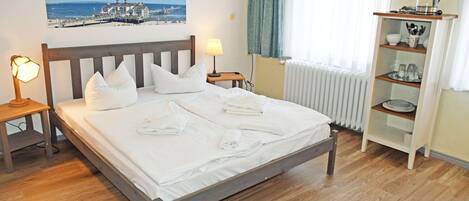 1 chambre, bureau, lit parapluie, Wi-Fi