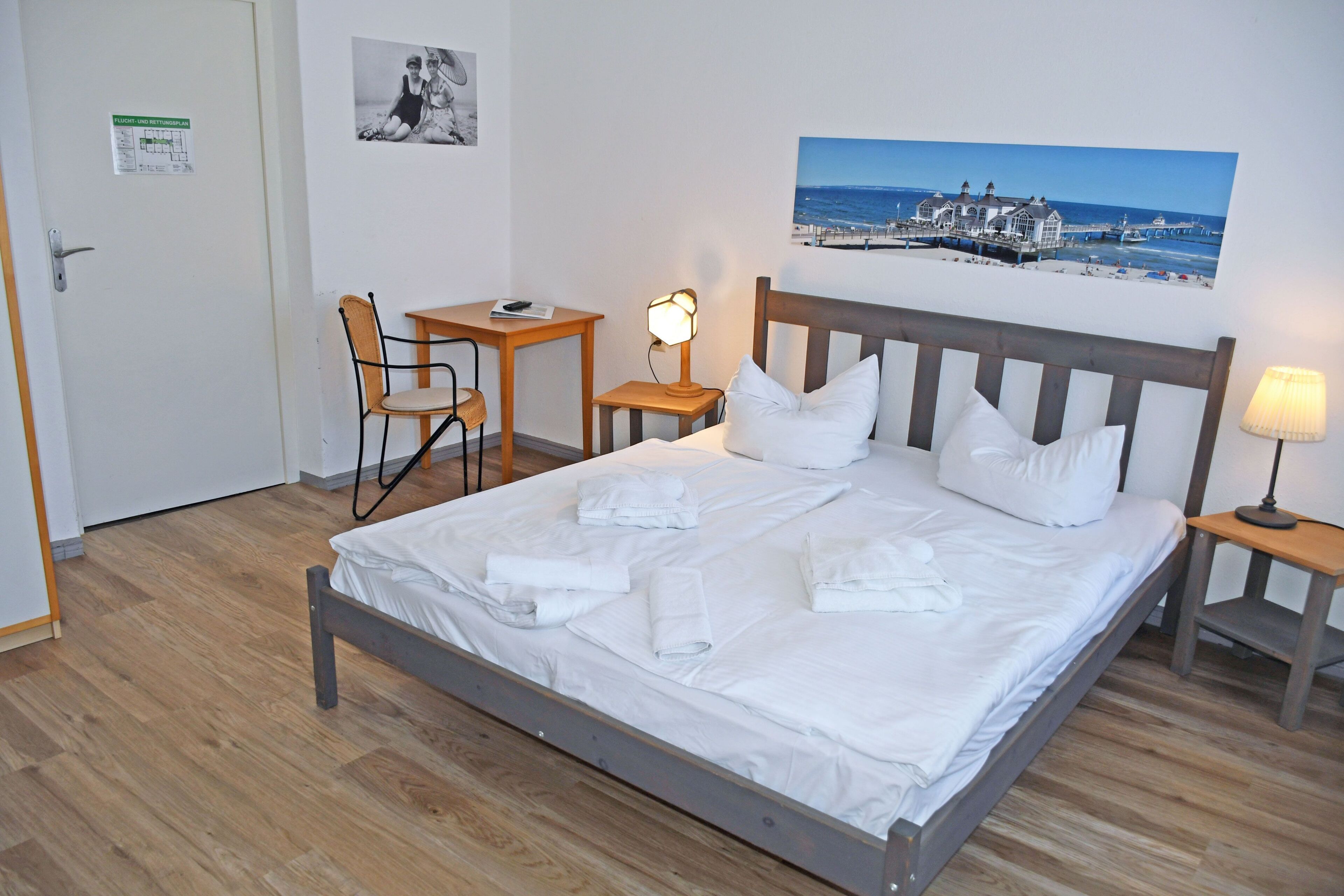 1 Schlafzimmer, Schreibtisch, Reisekinderbett, WLAN