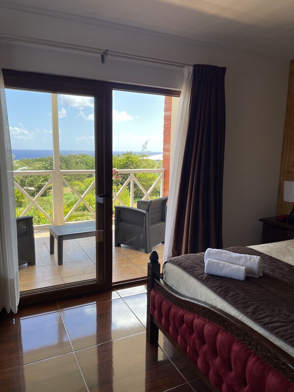 Room Porotu, 1 King Size Bed, Balcony, Sea view | 客房景观