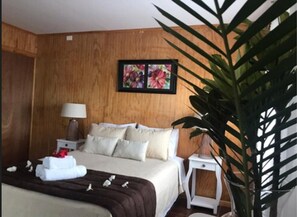 Room Flo, 1 Double Bed, Balcony, Garden view | Gratis baby-/barnesenge, sengetøj