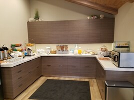 Desayuno continental incluido todos los días 