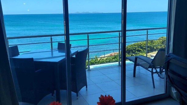 Unclassified image, 1 of 41, button - Unobstructed Ocean View - Ocean Front Condo (Sint Maarten)