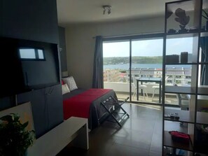 Ferros/tábuas de passar roupa, Wi-Fi, roupa de cama