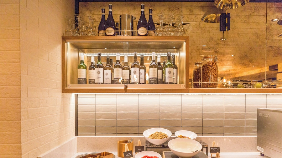 Hub By Premier Inn London Westminster - Saint James' Park