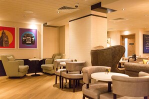 Bar (on property) - Hub By Premier Inn London Westminster - Saint James' Park (London)