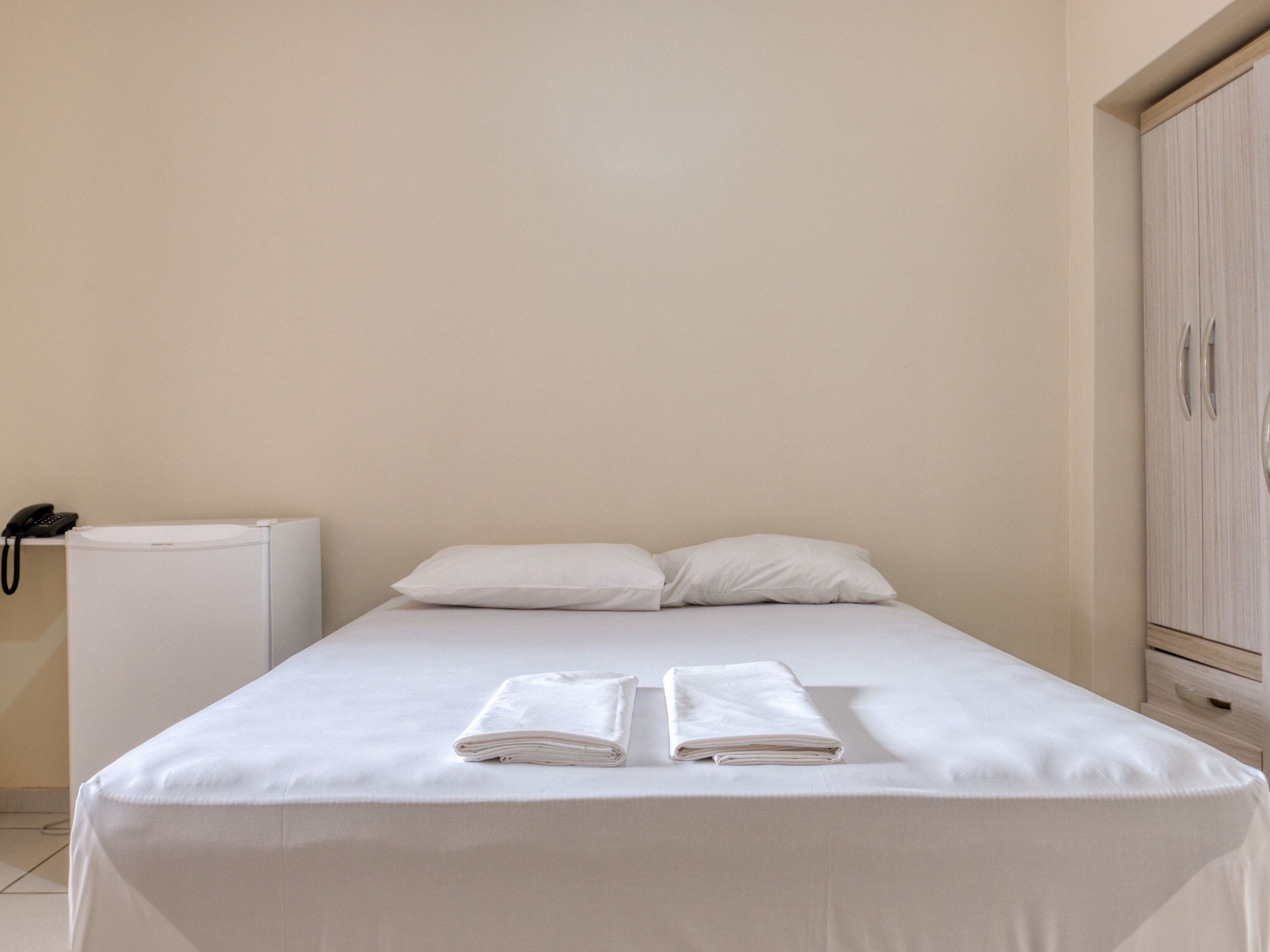 double room | bed sheets