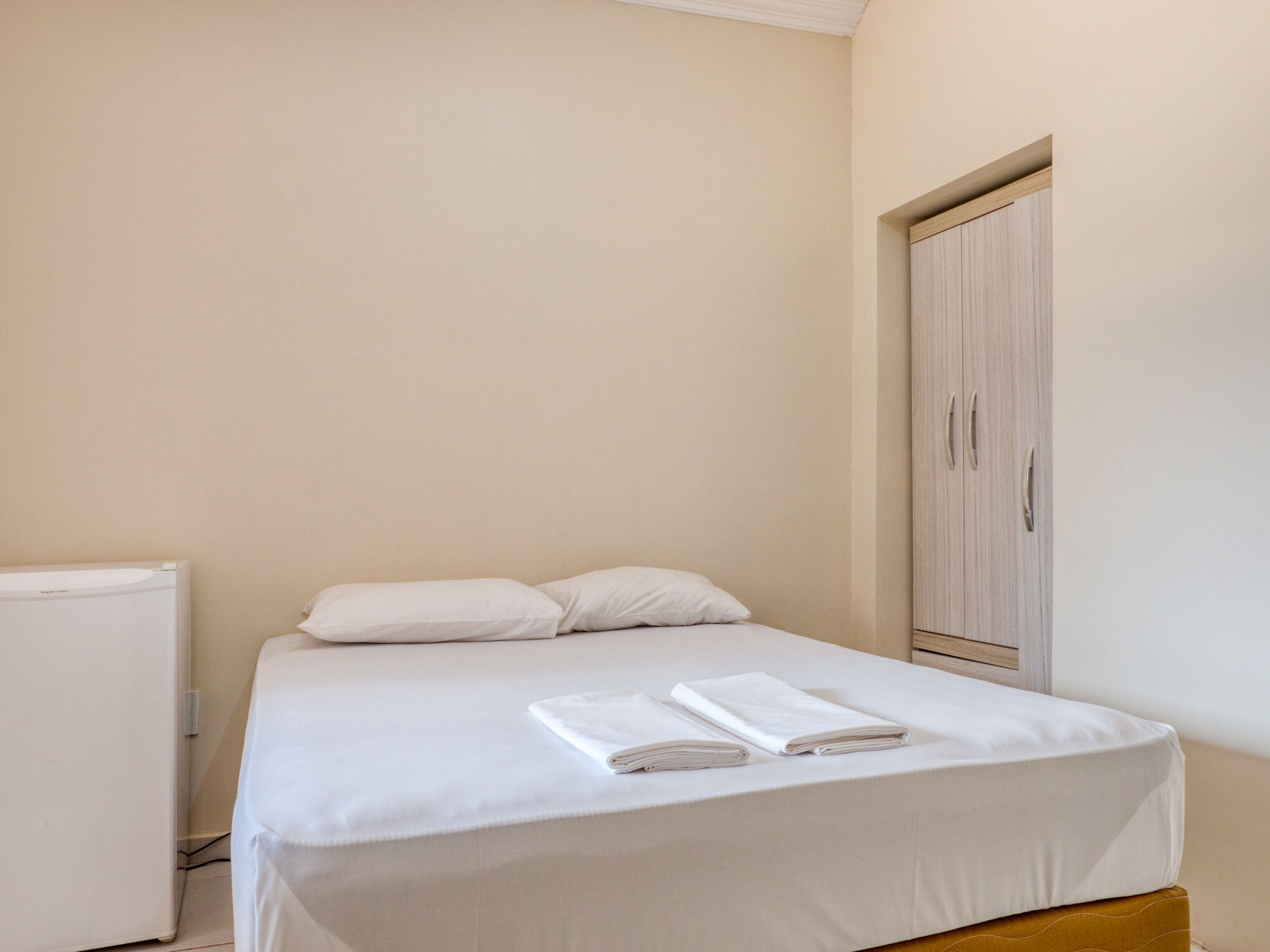 double room | bed sheets