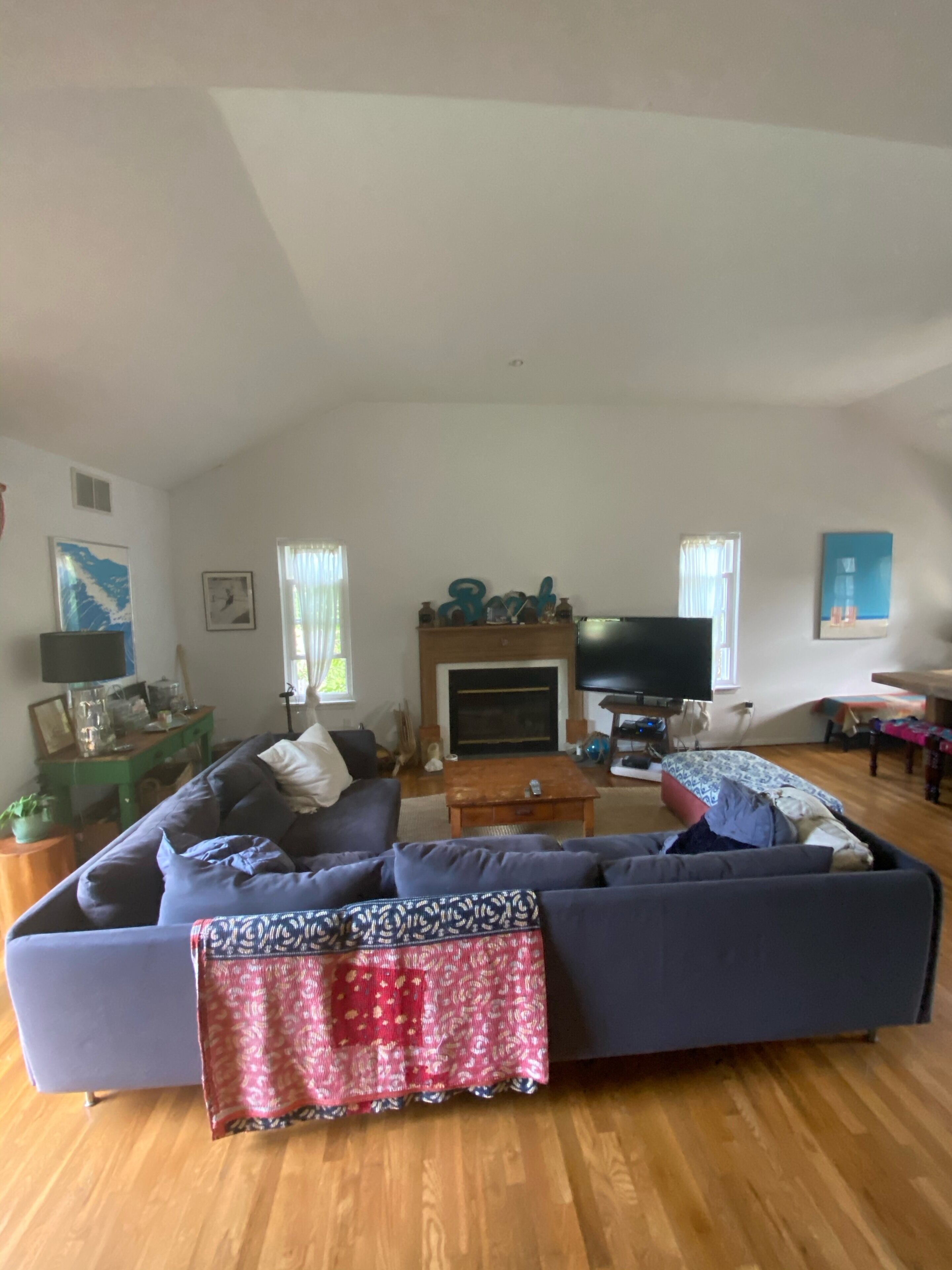 Beach cottage 5 minutes from Ditch Plains and across from Golf Course